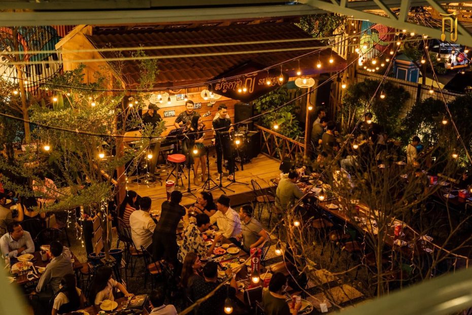Best Outdoor Pubs in Phnom Penh